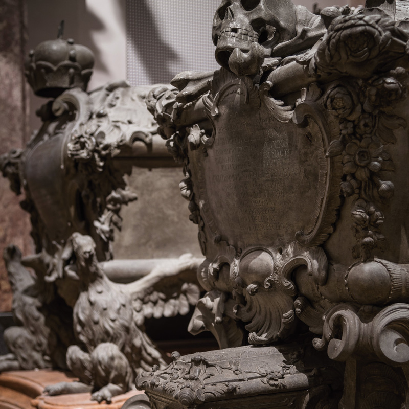 Sarkophag von Kaiserin Maria Josepha von Bayern und Maria Elisabeth.